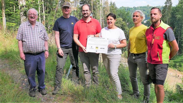 Steger Sieg Clausen Hofmann Burger Schneider en la campaña de plantación de árboles SITEC LockTec y WBV Kronach-Rothenkirchen